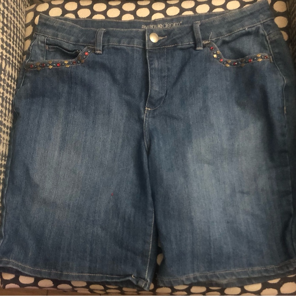 Avenue Denim Blue Shorts with Embellished Pockets